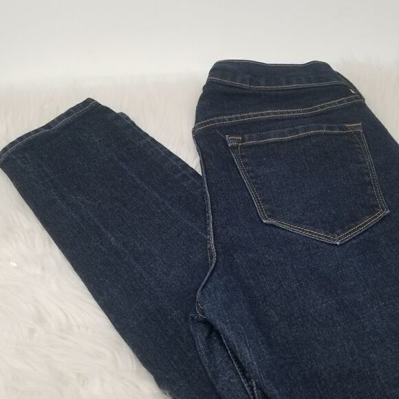 Old Navy Original Mid Rise. Size 2 Regular - Picture 9 of 9